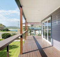 No. 1 Fingal Bay Beach House - The Little Abode - Gold Coast 4U