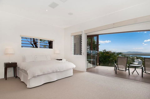 Noosa Penthouse Close To Hastings Street - Unit 2 Vue, 28 Edgar Bennett Ave - Accommodation Gold Coast 1