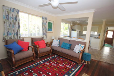 NORTH HAVEN SEA BREEZE - 9 David Campbell St , North Haven - Gold Coast 4U 3