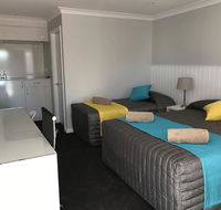 Oasis Motel - 1 Gold Coast