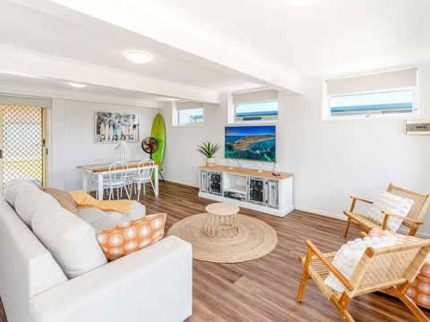 Ocean Dreaming- Amazing Views - Just Listed Up Dated Photos Available Shortly. - Gold Coast 4U 0
