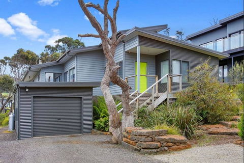 OCEAN ESCAPE - The Ultimate Luxury Beach House - Accommodation Gold Coast 1