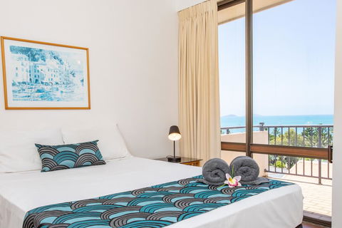 OCEAN VIEWS 10 - Accommodation Gold Coast 0