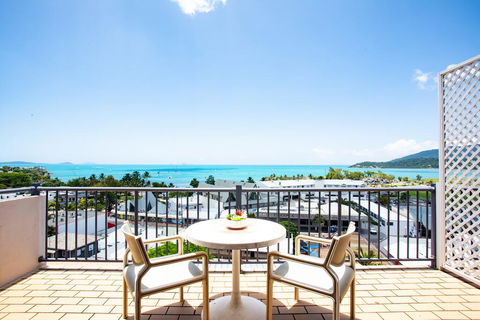 OCEAN VIEWS 10 - Accommodation Gold Coast 1