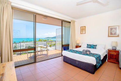 OCEAN VIEWS 10A - Accommodation Gold Coast 3