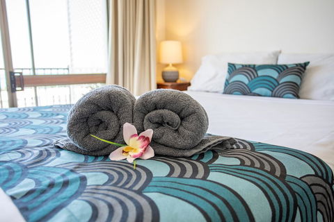OCEAN VIEWS 10A - Accommodation Gold Coast 2
