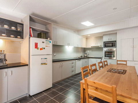 OCEANS 12 - ANGLESEA - Accommodation Gold Coast 3