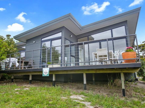 OCEANS 12 - Modern Ocean View Villa - Accommodation Gold Coast 3