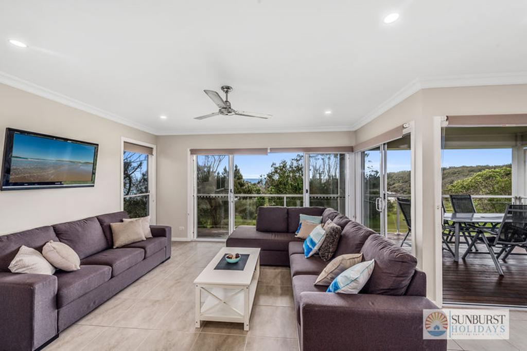 Arrawarra Headland NSW Gold Coast 4U