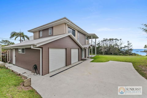 Oceanview Beach Front - Gold Coast 4U 3