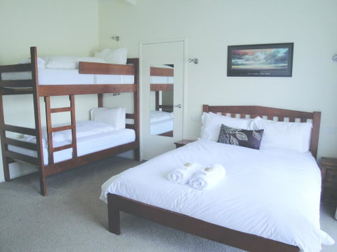 Off Mountain Accommodation - Accommodation Gold Coast 3