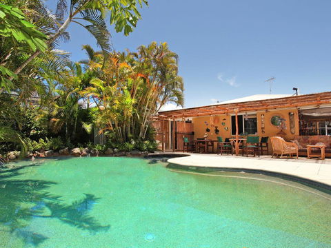 Okinja 71 - Tropical 4 BDRM Home With Pool - Accommodation Gold Coast 0
