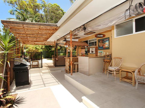 Okinja 71 - Tropical 4 BDRM Home With Pool - Accommodation Gold Coast 1