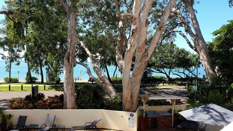 On Palm Cove Beachfront Apartments - Accommodation Gold Coast 3