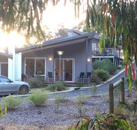 On the Edge of the Forest - Gold Coast 4U