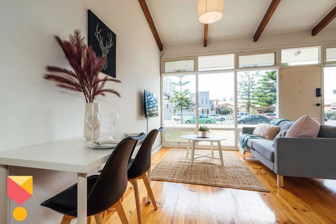 Once Upon A Tide - Wifi - Nespresso - Netflix - Accommodation Gold Coast 0