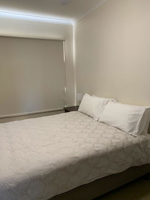 One Bedroom Apartment - Gold Coast 4U 1