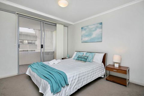One Bedroom Apartment Atchison St(L1006) - Gold Coast 4U 2