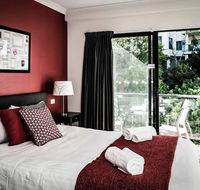 One Bedroom Apt Near Perth CBD with Parking - Gold Coast 4U