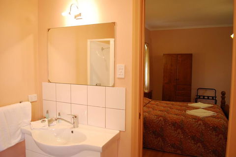 Osteria Sanso B&B - Gold Coast 4U 3