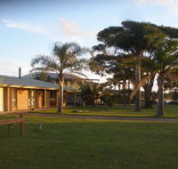Ourimbah - across from the local rock pools - Accommodation Gold Coast