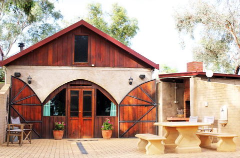 Outback Cellar & Country Cottage - Gold Coast 4U 0