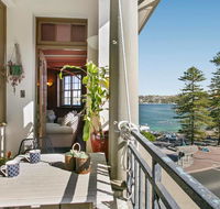 Oversized Manly Penthouse with 180 ocean views - Gold Coast 4U