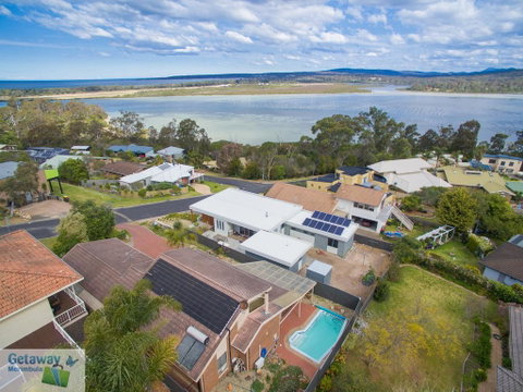 Oyster View - Accommodation Gold Coast 2