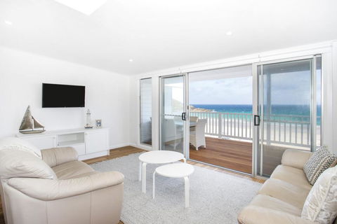 Pa's Beach House - Apartment 2 - Gold Coast 4U 2