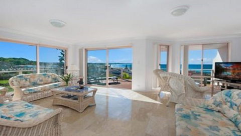 Pacific Rose - Winter Holiday Special - Gold Coast 4U 0
