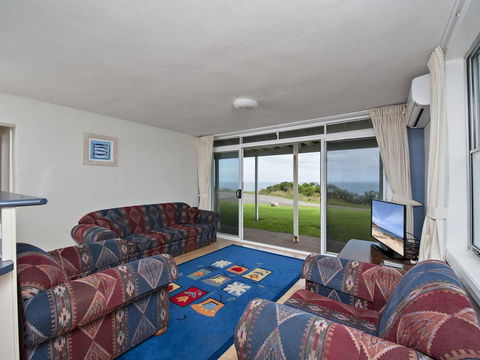 Pacific Street, 28, Ocean Retreat - Gold Coast 4U 3