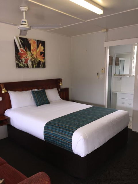 Pacific Sun Motor Inn - Gold Coast 4U 3