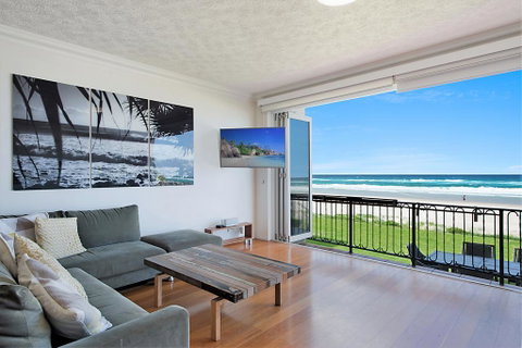 Palm Beach Beachfront Townhouse - Accommodation Gold Coast 1
