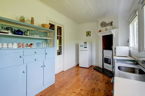 Palm Cottage - Pet Friendly Victorian Cottage - Gold Coast 4U 2