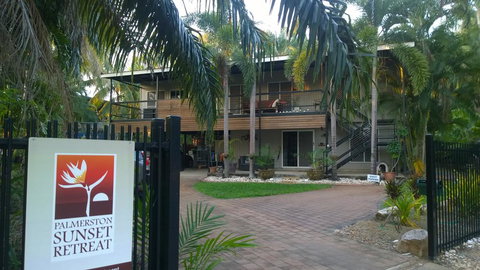 Palmerston Sunset Retreat - Accommodation Gold Coast 1