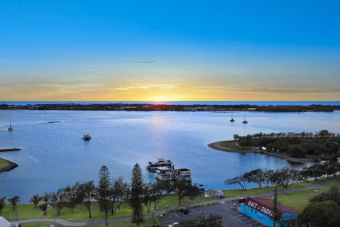 Palmerston Tower - Accommodation Gold Coast 3