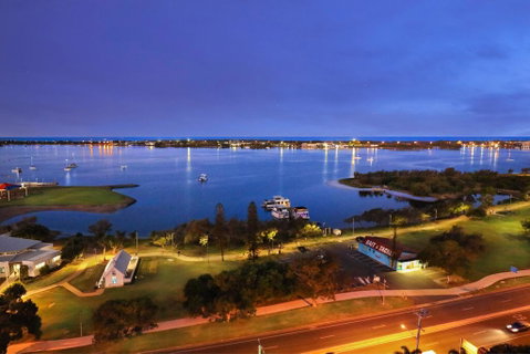 Palmerston Tower - Accommodation Gold Coast 2