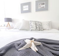 Palms Studio Apartment at Raffetys Resort - Gold Coast 4U