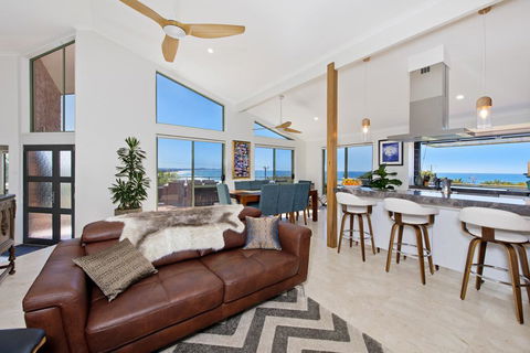 Panorama Beach House - Gold Coast 4U 3