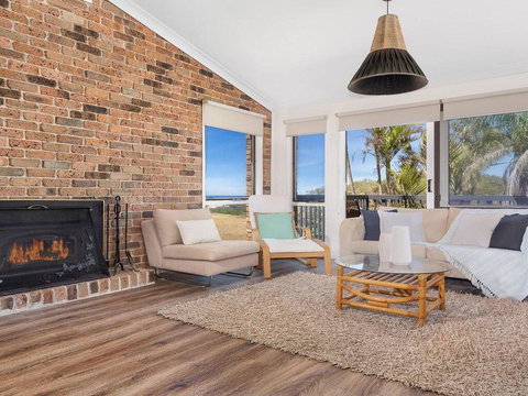 Panorama Place On Jones Beach - Accommodation Gold Coast 0