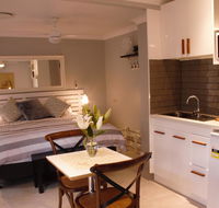 Paperbark Bed  Breakfast - Gold Coast 4U