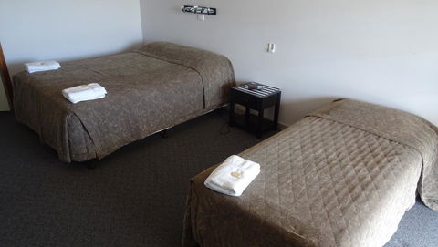 Paringa Hotel Motel - Gold Coast 4U 1