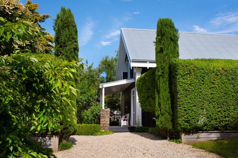 Park Avenue - Formerly Topham House - Accommodation Gold Coast 1