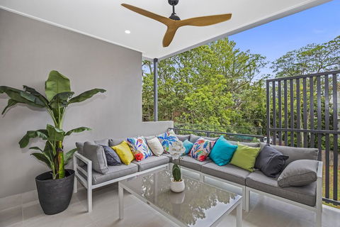 Park Avenue Luxe Townhouse Brand New Sleeps 9 - Gold Coast 4U 1