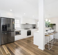Park Avenue Terrace House Sleeps 9 - Gold Coast 4U