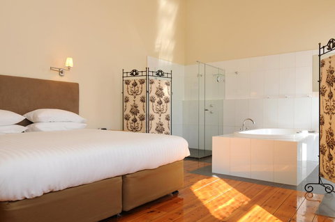 Park Hotel - Accommodation Gold Coast 2