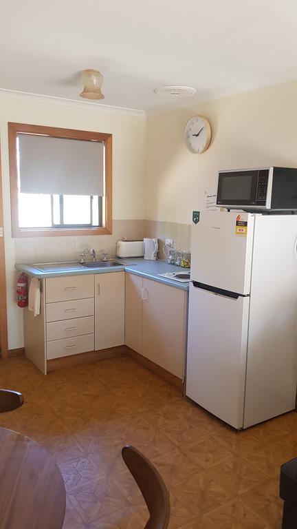 Parndana Hotel Cabins - Accommodation Gold Coast 3
