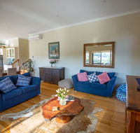 Paula's Place 8 Ti Tree Close Robe - Gold Coast 4U
