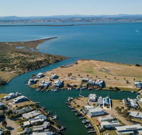 Pelican Landing - Stunning Lake King Views - Accommodation Gold Coast