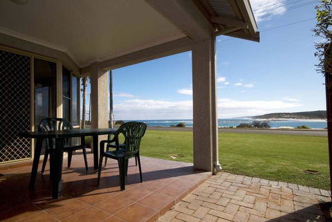 Pelican Shore Oceanfront Villa 6 - Gold Coast 4U 1